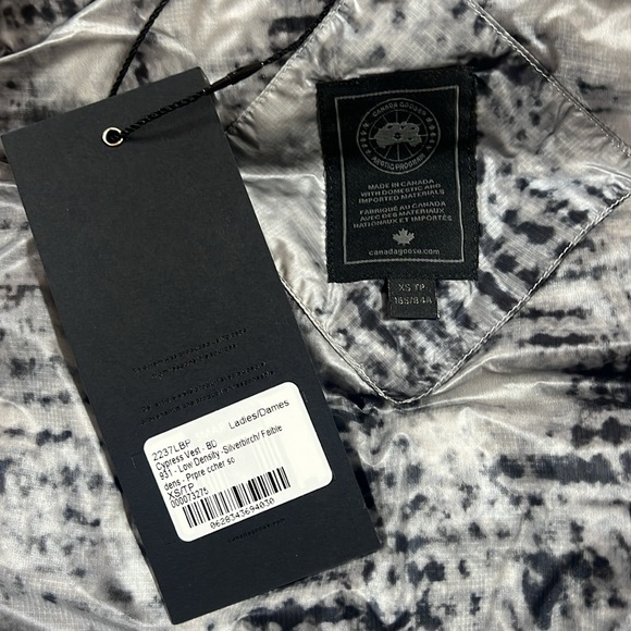 NWT CANADA GOOSE Cypress Vest Black Label Packable tie dye print size xs - Picture 10 of 16